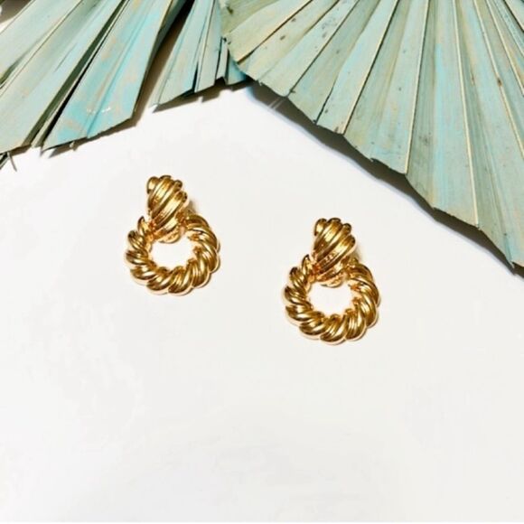 #117 Minimalist textured hoop earrings - Picture 6 of 8